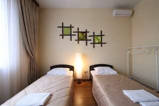 Гостевой дом Smart People Eco Hotel Краснодар Комната улучшенная с 2 односпальными кроватями-4